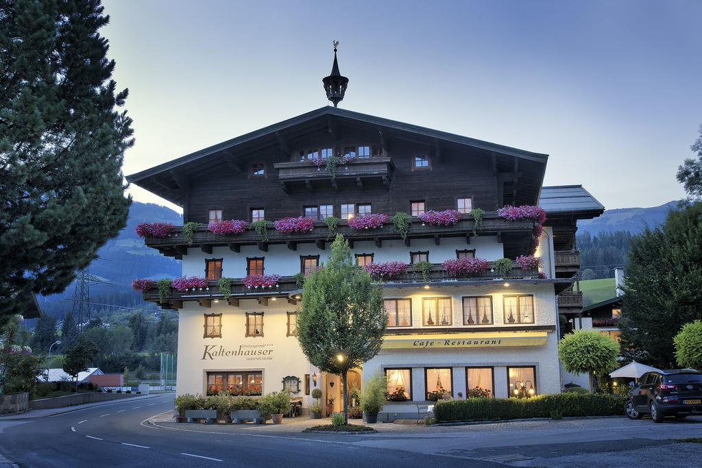 Das Gemuetliche Dorfhotel Kaltenhauser Голлерсбах-ім-Пінцґау Екстер'єр фото